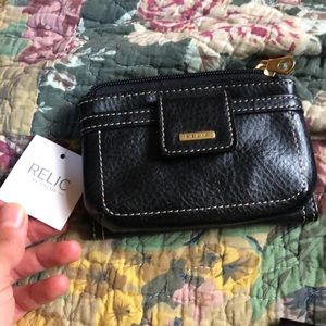 Relic by Fossil Women’s Multifunction Wallet